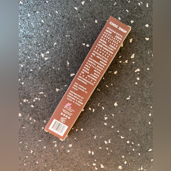 PEAR NOVA | Liquid Eyeliner in Choc Drop - Picture 3 of 3